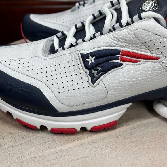 Reebok New England Patriots Men’s Size 10 RB 706 FLU Sneakers White Navy NEW NIB - Picture 4 of 15